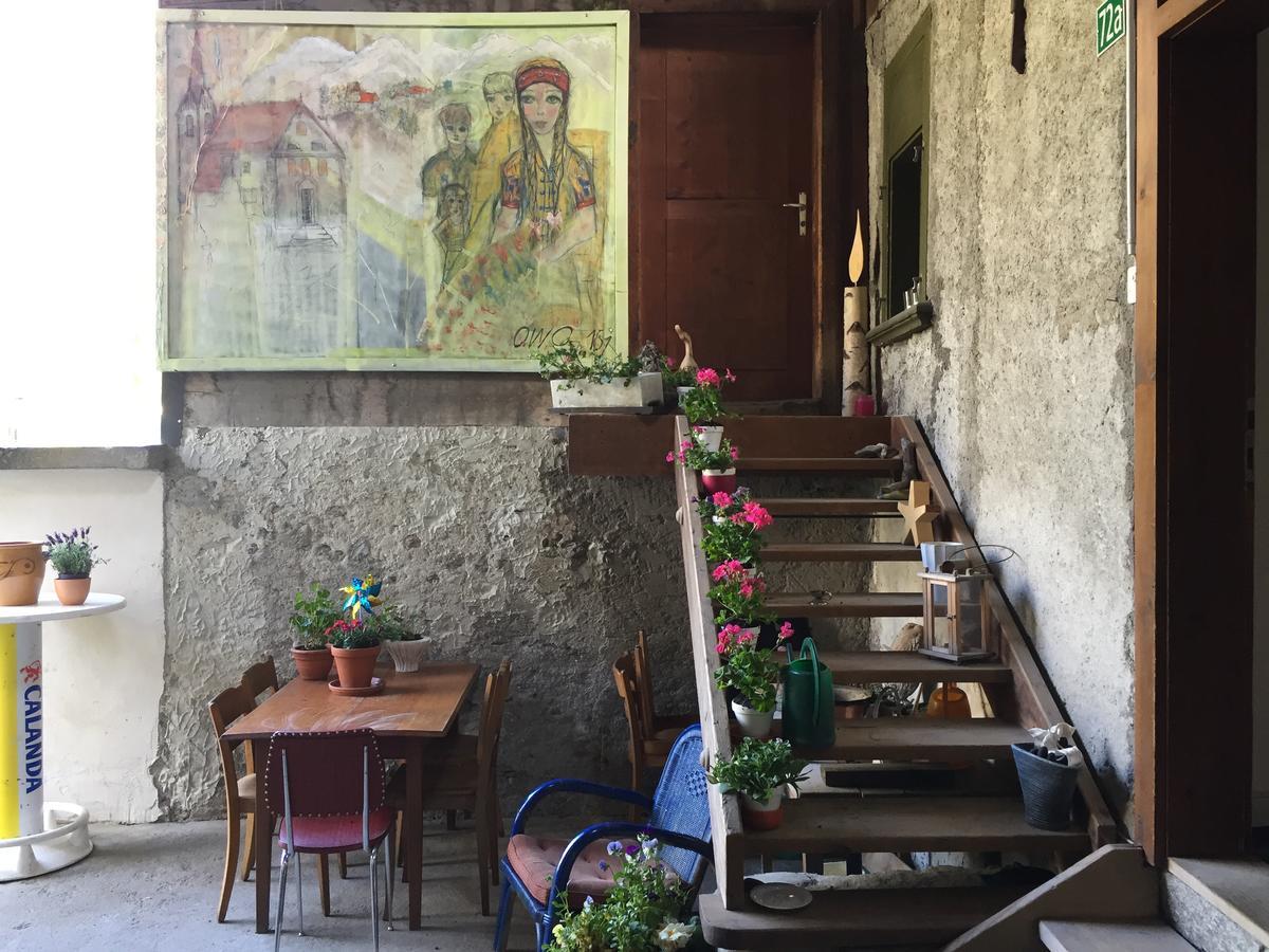 לינה וארוחת בוקר Trun Cafe Olga מראה חיצוני תמונה