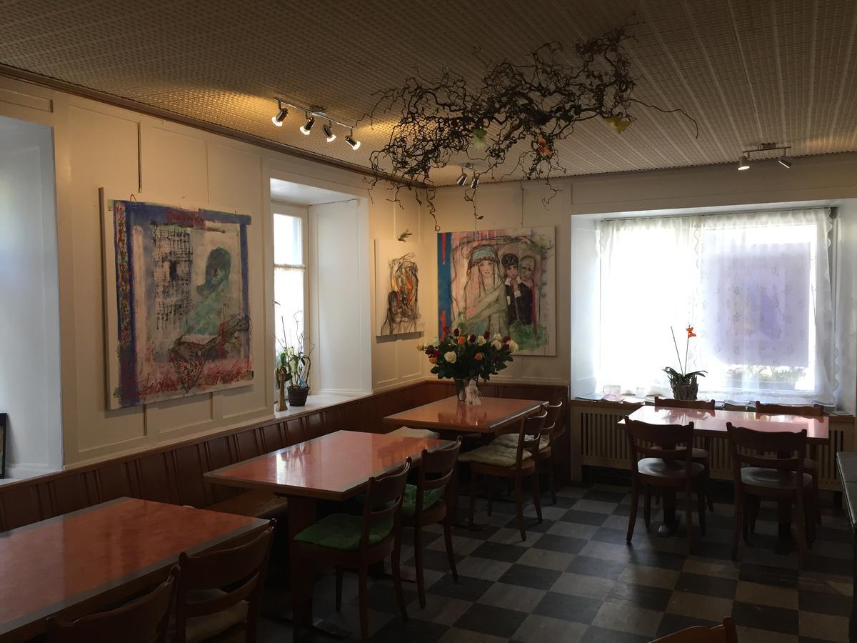 לינה וארוחת בוקר Trun Cafe Olga מראה חיצוני תמונה